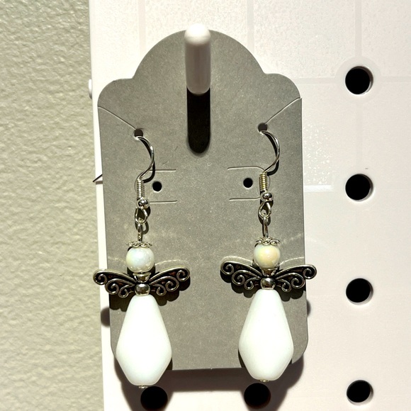 (2/$30) Handmade Angel Earrings - Picture 1 of 2